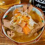 もつ煮込み(もつ焼きごえん 野毛店)