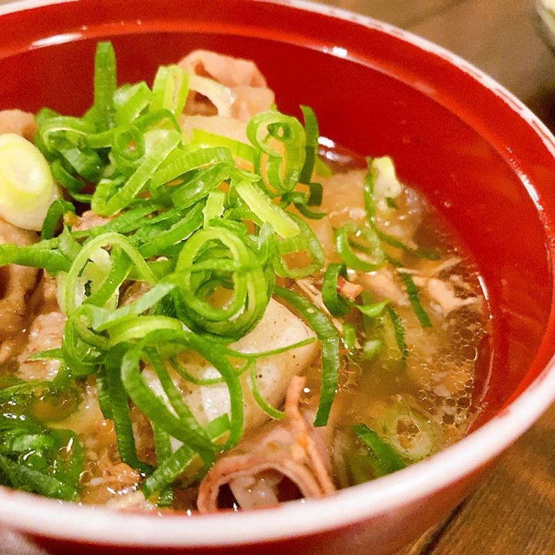 モツ煮込み(焼き鳥研究所 豚鳥)