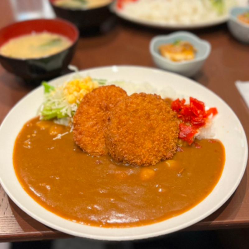 メンコロカレーライス(食処酒処いいおか)