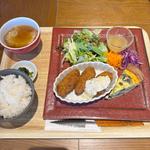 大粒カキフライ定食