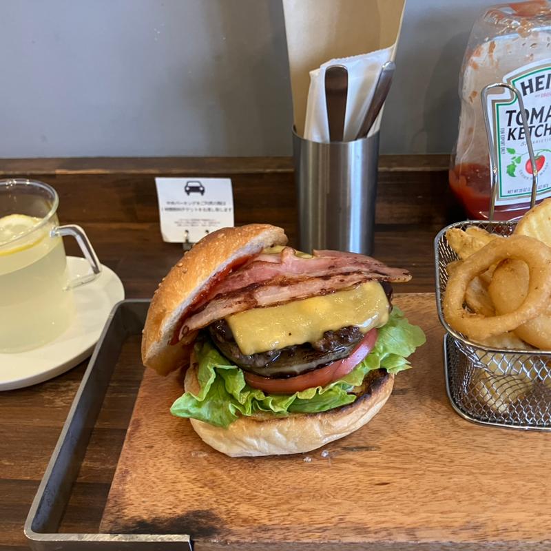 バーベキューバーガー　オニポテ　ホットレモネード(ジューザバーガー)