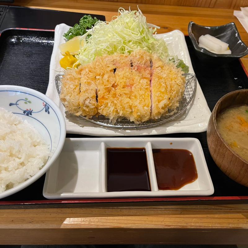 特選ロースカツ定食(とんかつ いわい)