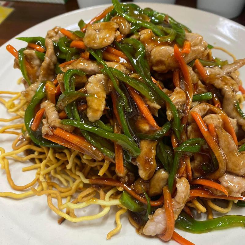 青椒肉絲乗せかた焼きそば(中国家庭料理 喜洋)