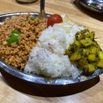 キーマカレー　じゃがいものスパイス炒めトッピング(キーマカレー スパイス婆ちゃん)