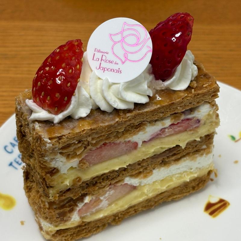 いちごのミルフィーユ(ラ・ローズ・ジャポネ （La Rose des Japonais）)