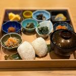 朝食