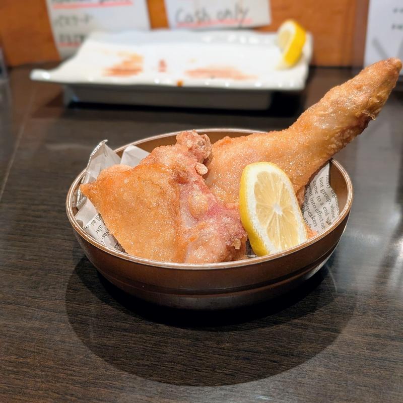 名物！もも揚げ(炭火焼鳥 ひらちゃん)