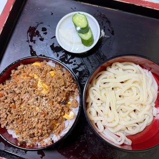 そぼろ丼セット