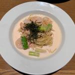 エビとアスパラの明太クリームパスタ