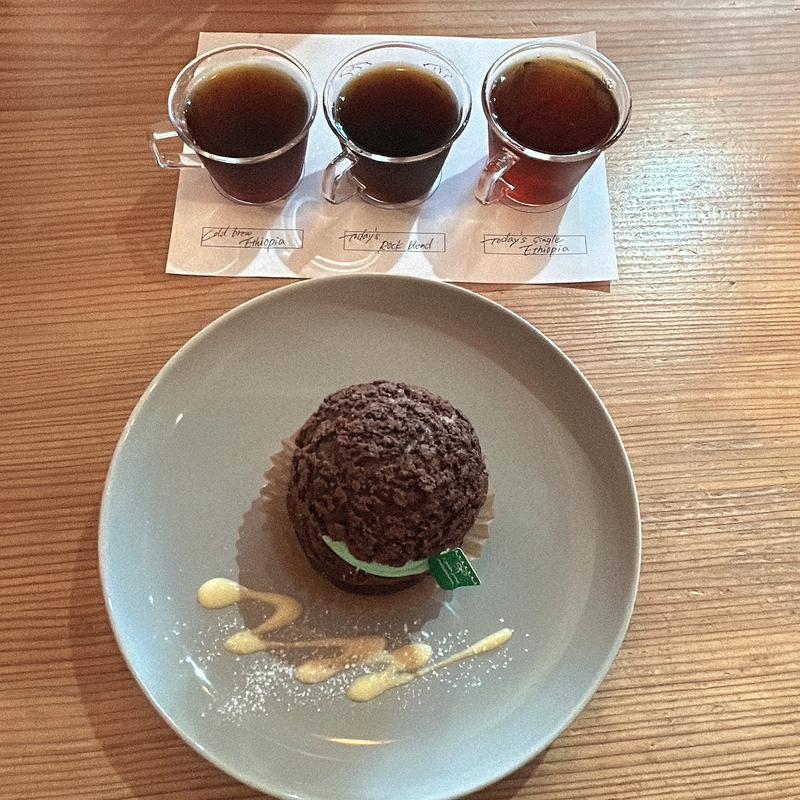 チョコミントシュー(BASE COFFEE（ベースコーヒー 一宮本店）)