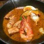 やわらかチキン焙煎エビスープカレー