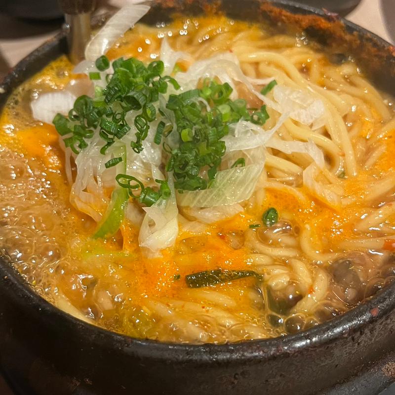 〆のスンドゥブチゲラーメン(屋台酒場バッテン)