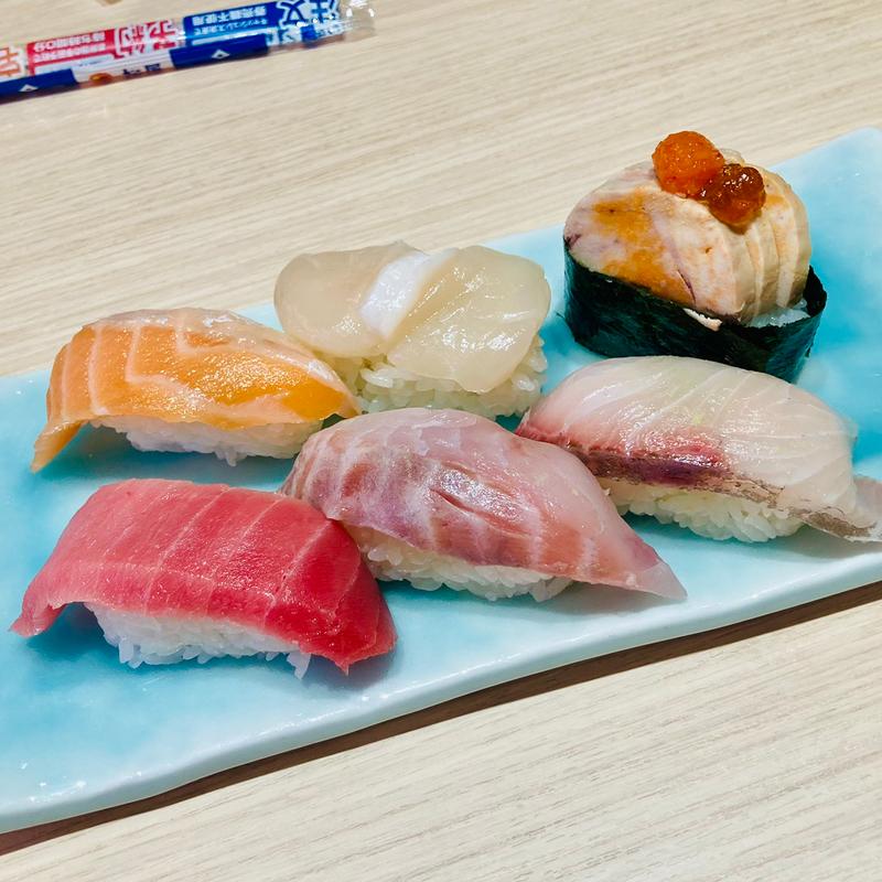 北海三貫と豊洲三貫の六貫盛り(すし松 エキア プレミエ 和光市駅店)