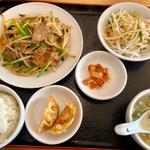 ニラレバーランチ