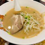 半チャーハンラーメン定食