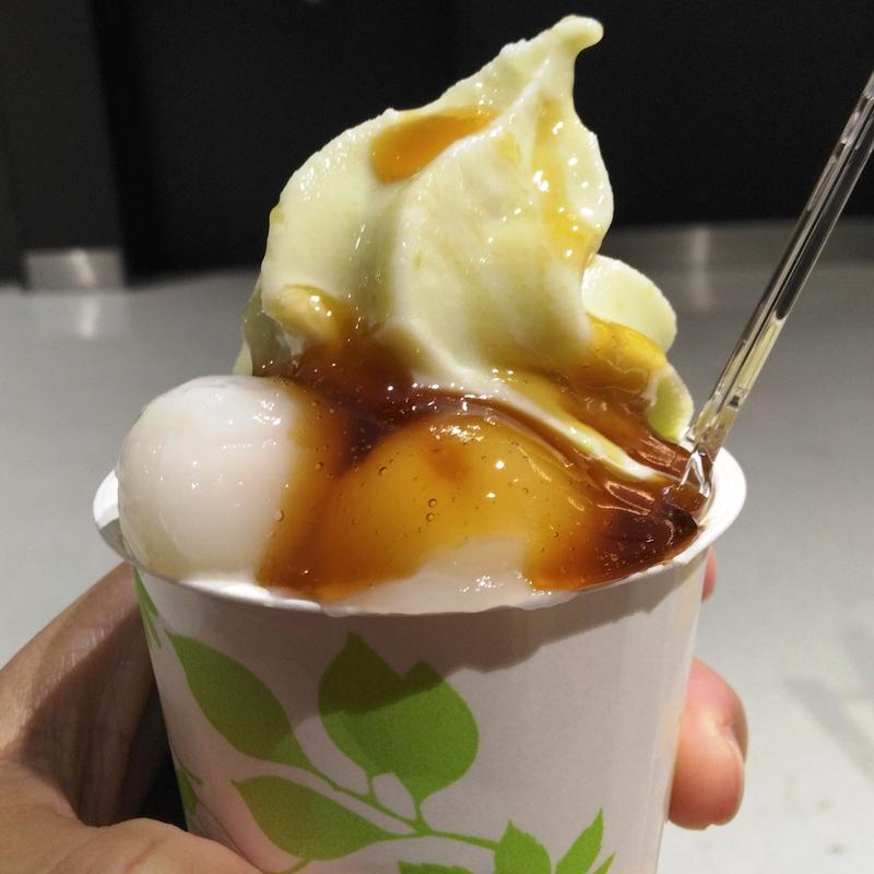 みたらしずんだパフェ(太郎カレー Neo Breakthrough Sendai Cafe)