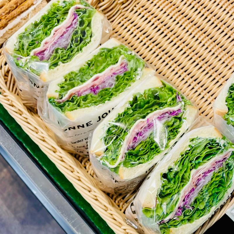 セミドライソーセージとチーズ(サンドイッチのお店Merci 新座駅前店)