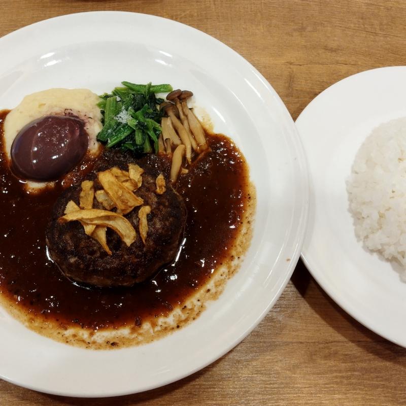 至福のフレンチコース　メイン(ビーフ100％ハンバーグ ペリグーソース)、ライス(ガスト 亀有駅北口店)