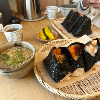 (おにぎり・とん汁 山太郎)