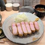 どろぶたの特上ロースかつ定食(tonkatsu.jp表参道（トンカツドットジェイピー表参道）)