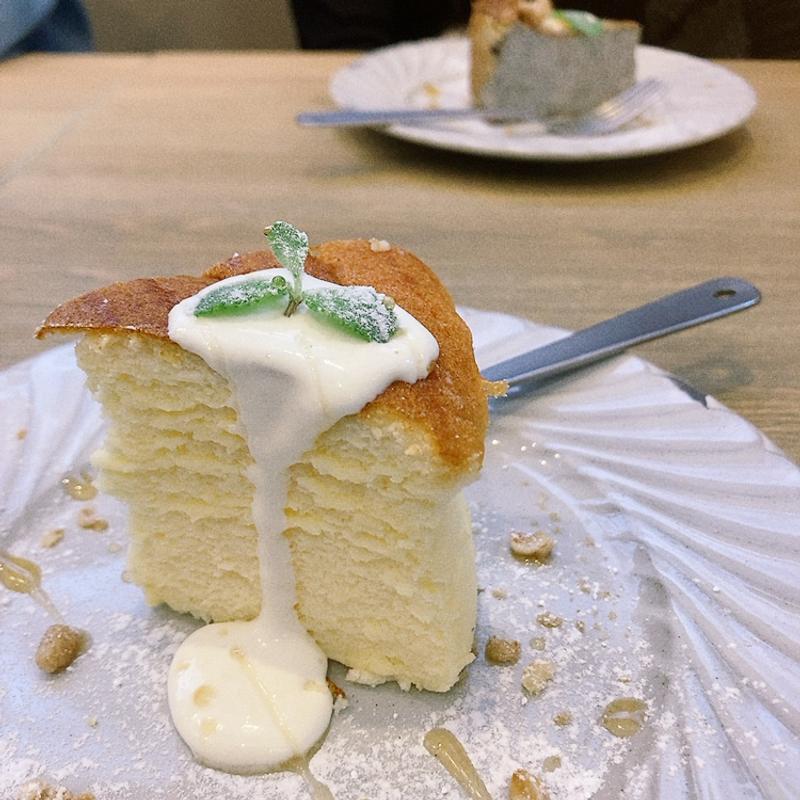 スフレチーズケーキ(ふぐ料理と有機野菜　とく山)