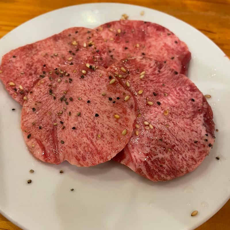 厚切りタン(焼肉 近江牛肉店 別館)