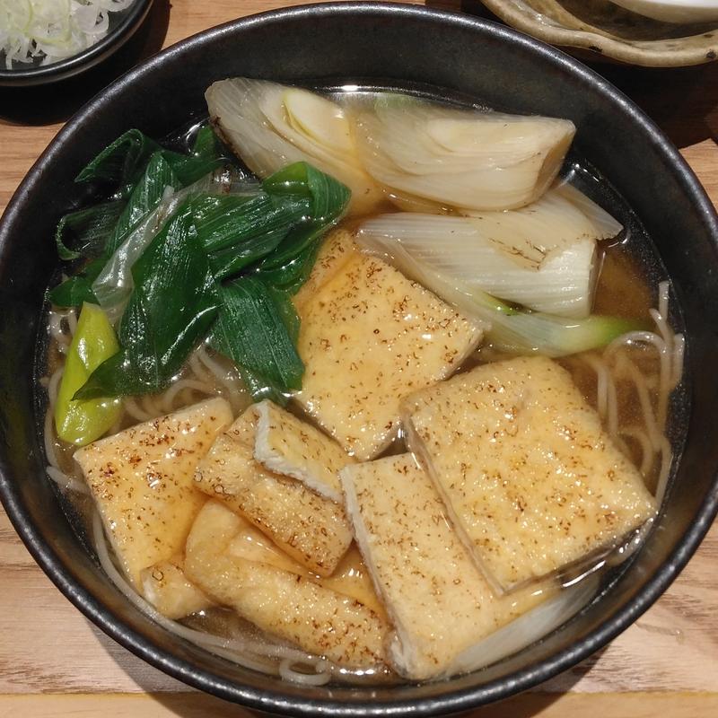 炙り下仁田ねぎと京揚げのそば(石月 グランツリー武蔵小杉店)