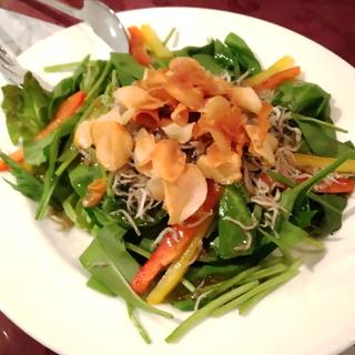 ほうれん草とじゃこのガーリックサラダ(シーハーズ本店 )