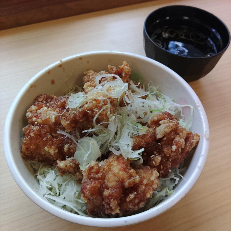 壺づけ唐揚げ丼(道の駅　雫石あねっこ　こびるコーナー )
