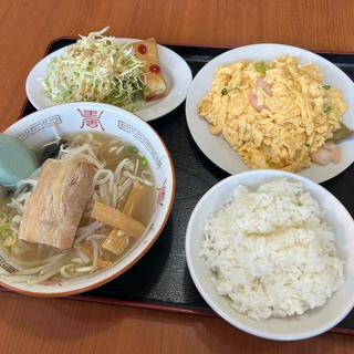 エビと玉子炒め定食　塩ラーメン(龍鳳軒)