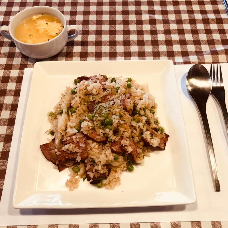 ベーコンとグリンピースのピラフ(オープンセサミ （OPEN SESAME）)