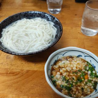 釜揚げうどん・玉子入り(釜揚げうどん 戸隠 本店 （とがくし）)