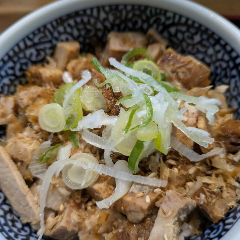 ミニチャーシュー丼(ラーメンゴロー)