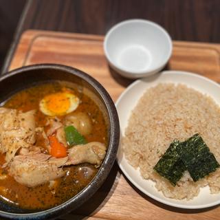 骨つきチキンのスープカレー(カレー食堂 心 さいたま新都心店)