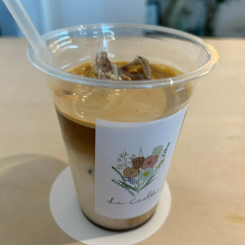 ラテチャルダ(おやつとコーヒー La Cialda)