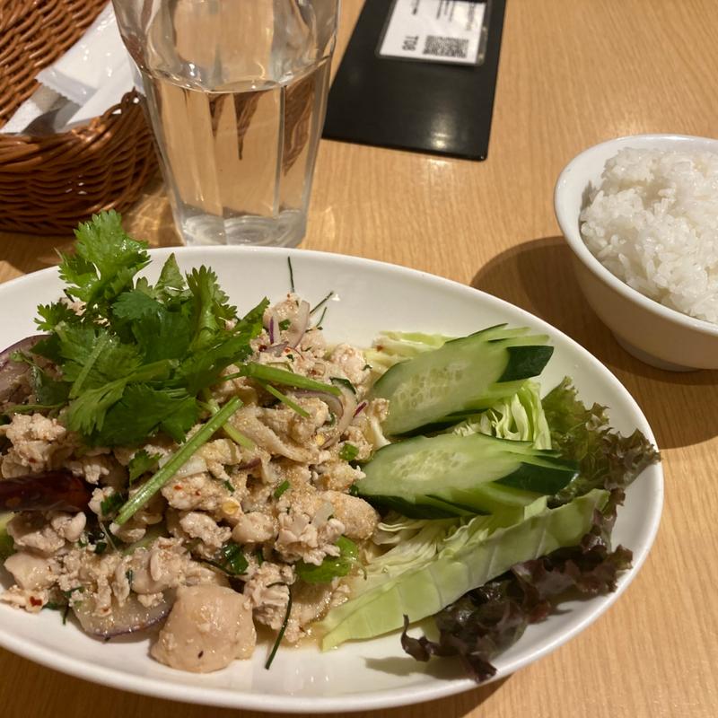 東北風鶏肉のスパイシー炒め(ティーヌーン)