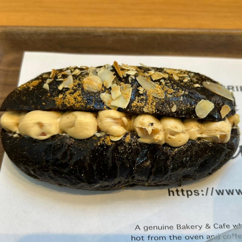 ザクザクピーナッツクリームサンド(サニーサイド枚方長尾店)