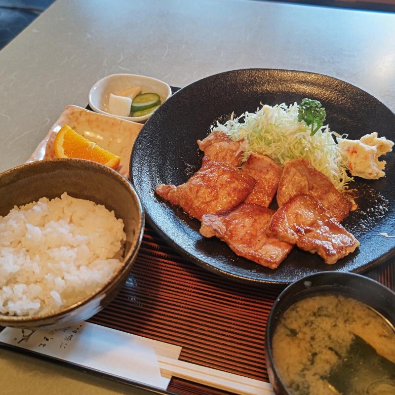 生姜焼き定食(とんかつ篭森)
