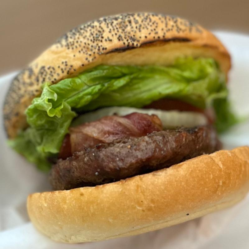 ベーコンバーガー(KUA`AINA 丸ビル店)