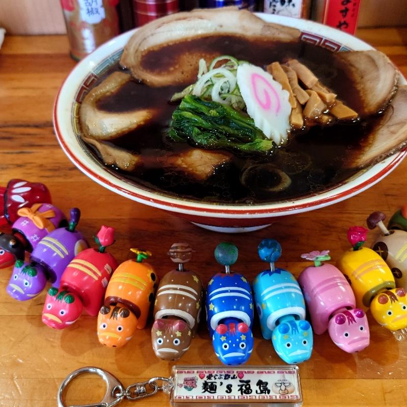 伝 中麺 チャーシューミックス(ますや本店 台新店 )