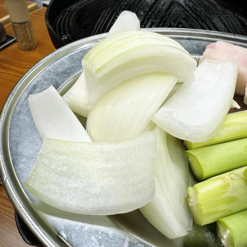 国産たまねぎ(ジンギスカン羊はち 三軒茶屋店)