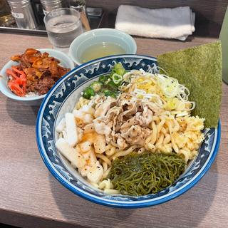 豚しゃぶ生姜塩まぜそば(兎に角 松戸店)