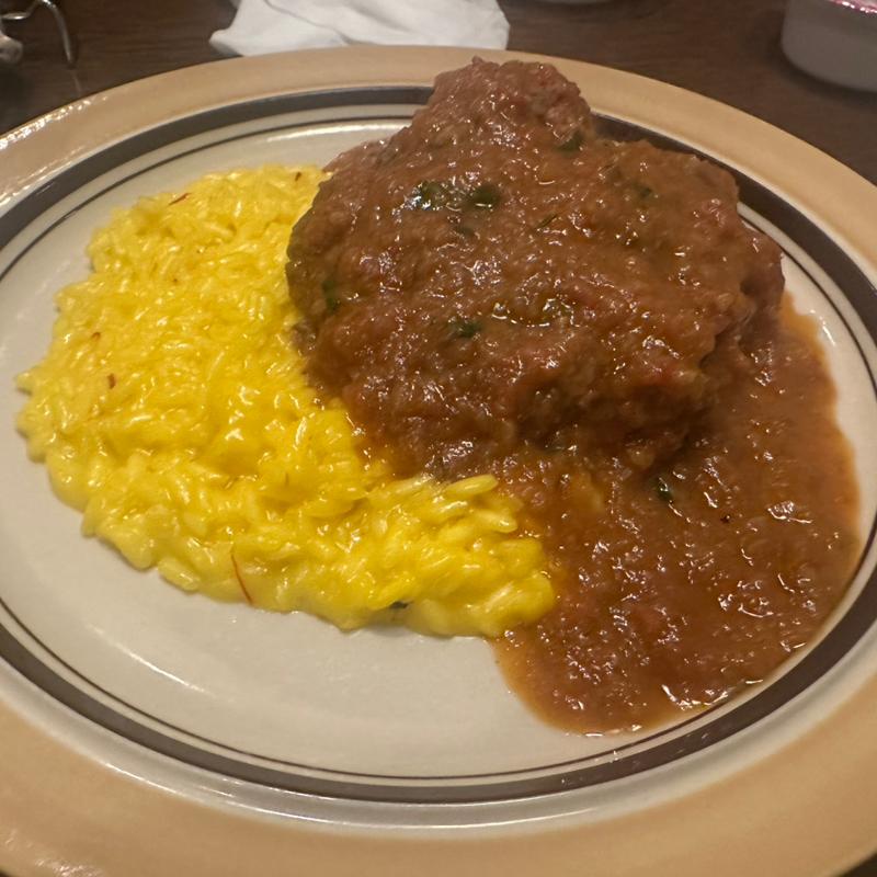 仔牛スネ肉の白ワイン煮込み サフランリゾット添え(トラットリア ダ ゴイーノ （TRATTORIA Da GOINO）)