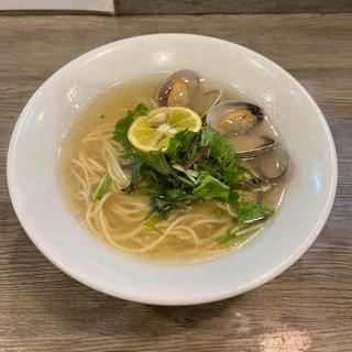 鯛だしとウニソースのラーメン（限定）(ラァメン コハク)