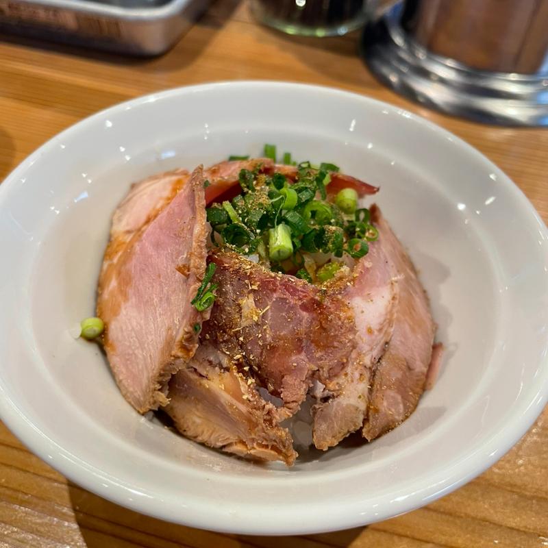 チャーシュー丼(麺尊RAGE RENEGADES)