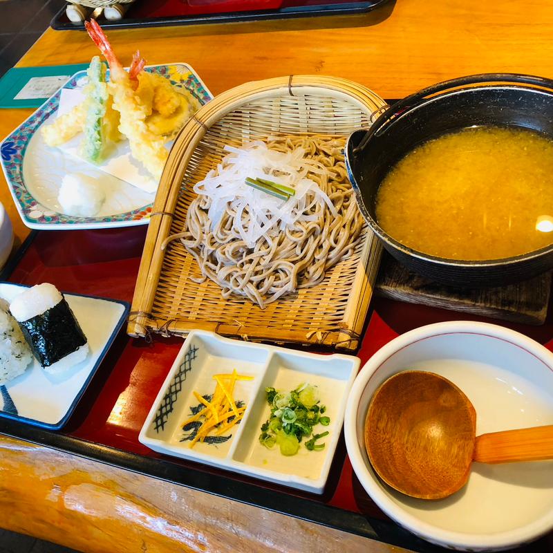 天ぷら小牧そば(めん処小牧庵 （こまきあん）)