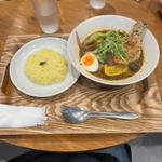 骨付きチキンスープカレー