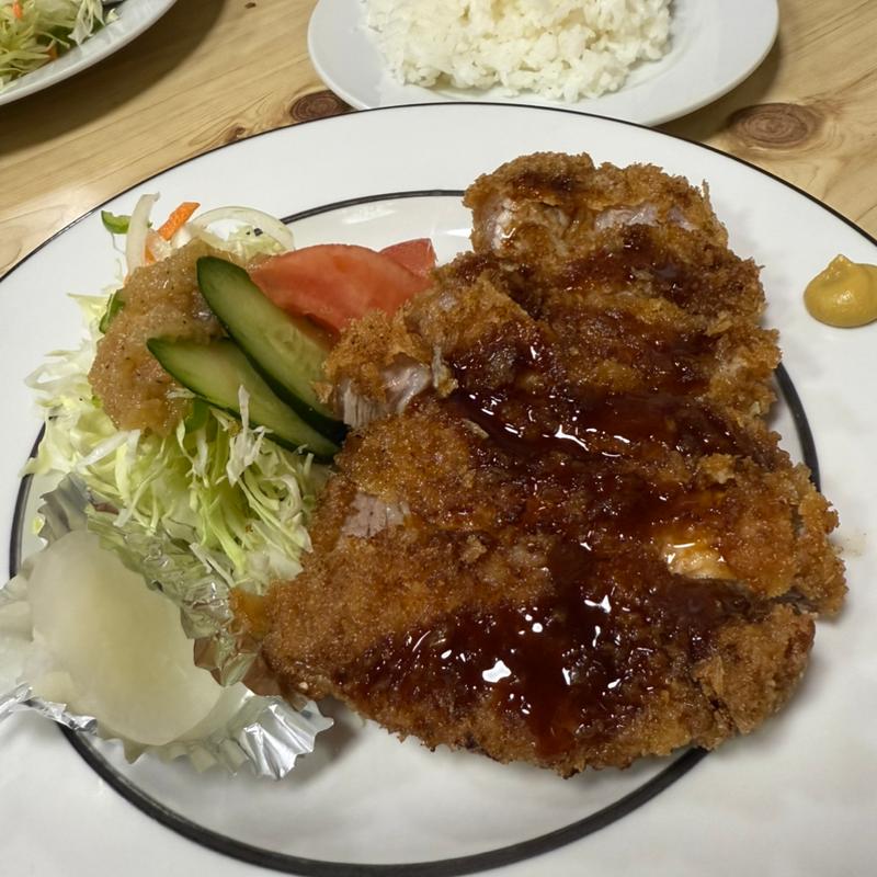 ロースカツ定食(日多地 )