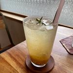 生姜&シークワーサー果汁入り黒糖生姜酵素シロップソーダ
