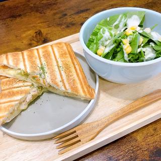 アボカドツナホットサンド(Le・Cafe hakushima)